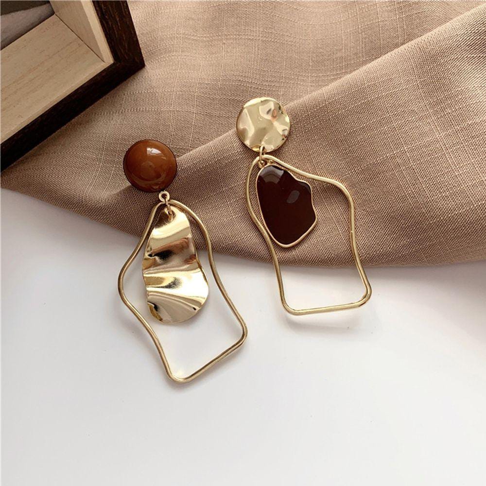 Minimalist gold dangle earrings for women