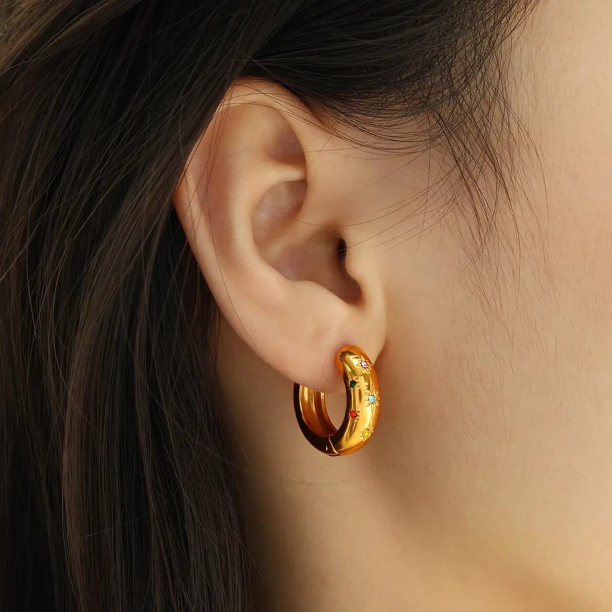 Cleo Luxe Hoops – 18K Gold Plated Classic Hoops | Kariva