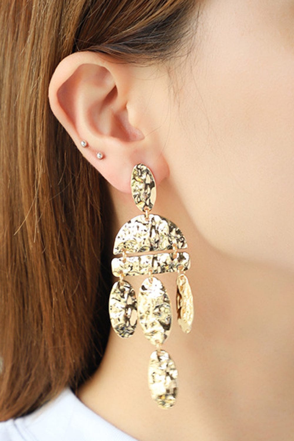 Dreamy gold chandelier earrings by Kariva, 18K gold plated statement jewelry