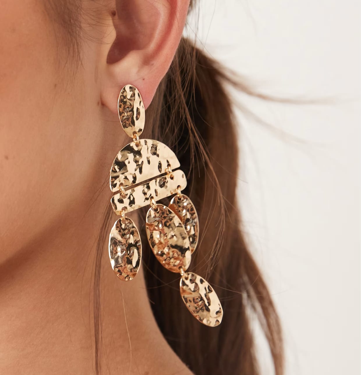 Dreamy gold chandelier earrings by Kariva, 18K gold plated statement jewelry