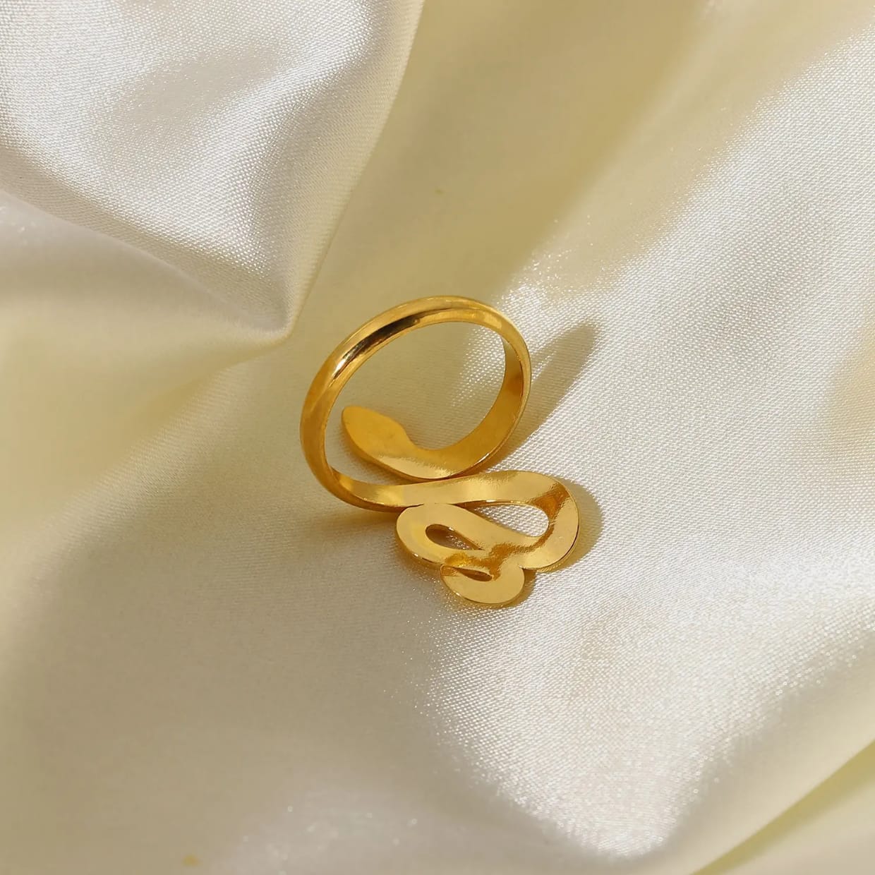 Serpent Twist Ring – Adjustable Snake Ring in 18K Gold | Kariva