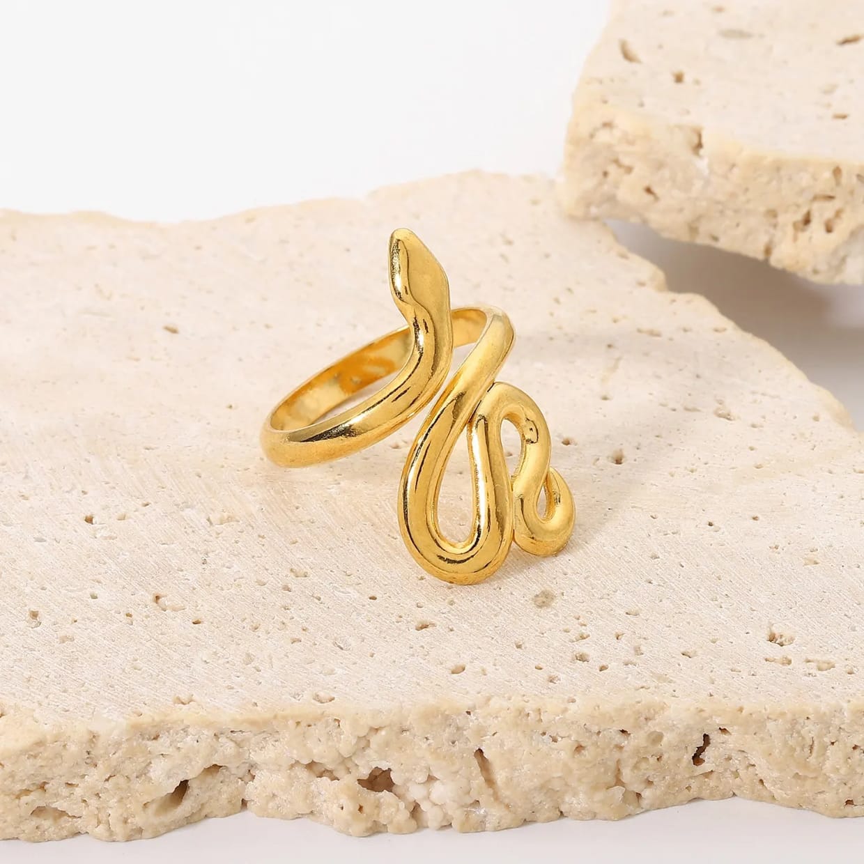 Serpent Twist Ring – Adjustable Snake Ring in 18K Gold | Kariva